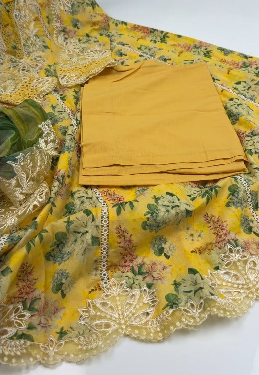 Women's 2pc / 3pc Lawn Stylish Dress Azadi Sale Offer Limited Stock