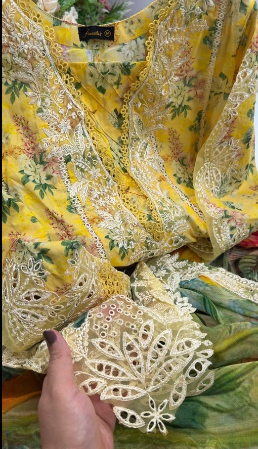 Women's 2pc / 3pc Lawn Stylish Dress Azadi Sale Offer Limited Stock